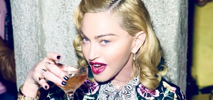 Madonna recebe um selo de notícias falsas no Instagram por defender o uso de cloroquina. · Notícias na TV